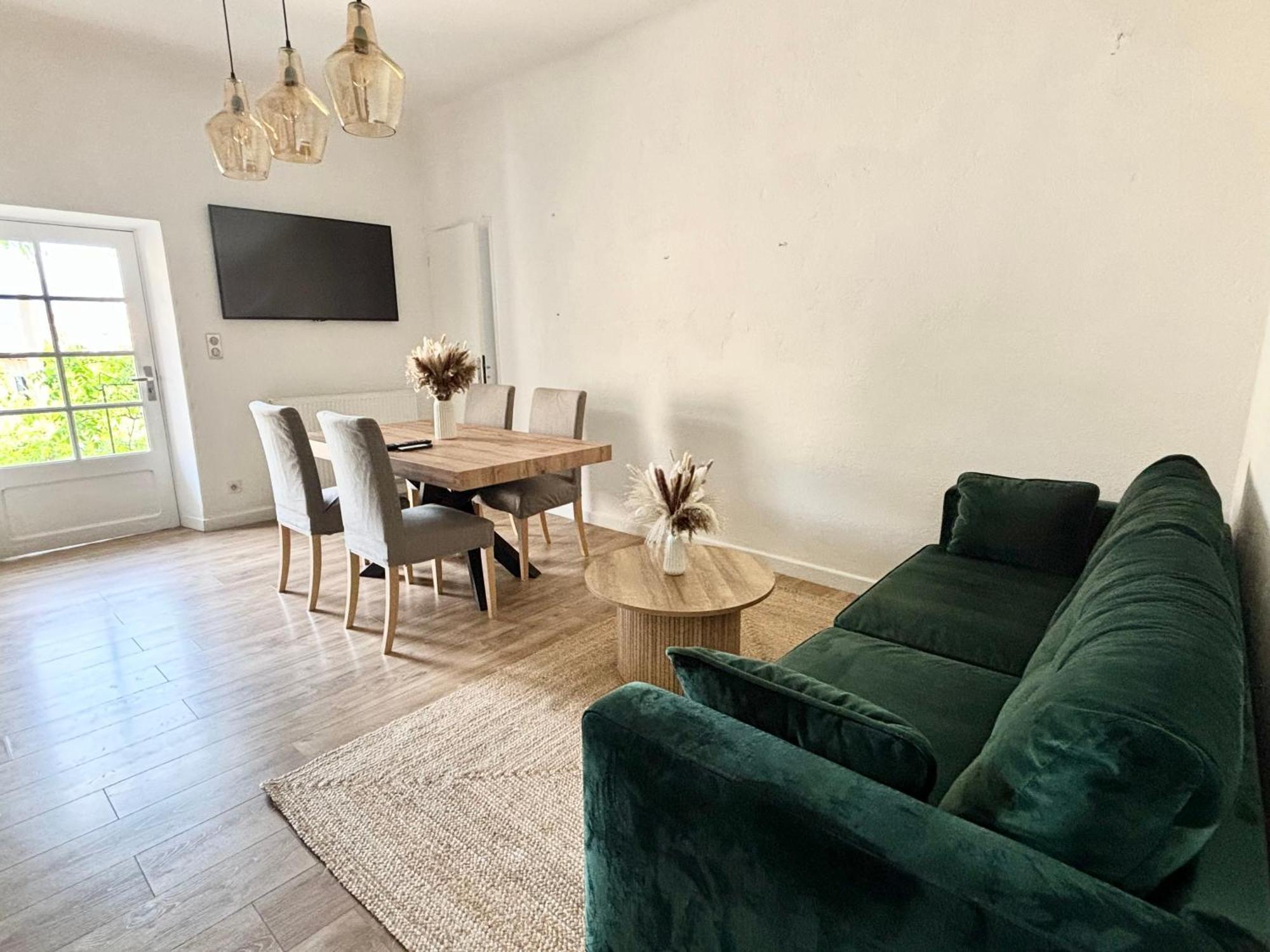 Appartement Eygalieres Avec Petit Jardin Zewnętrze zdjęcie